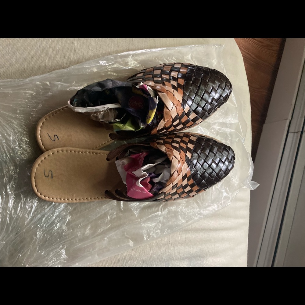 Huaraches (Mexican slippers)